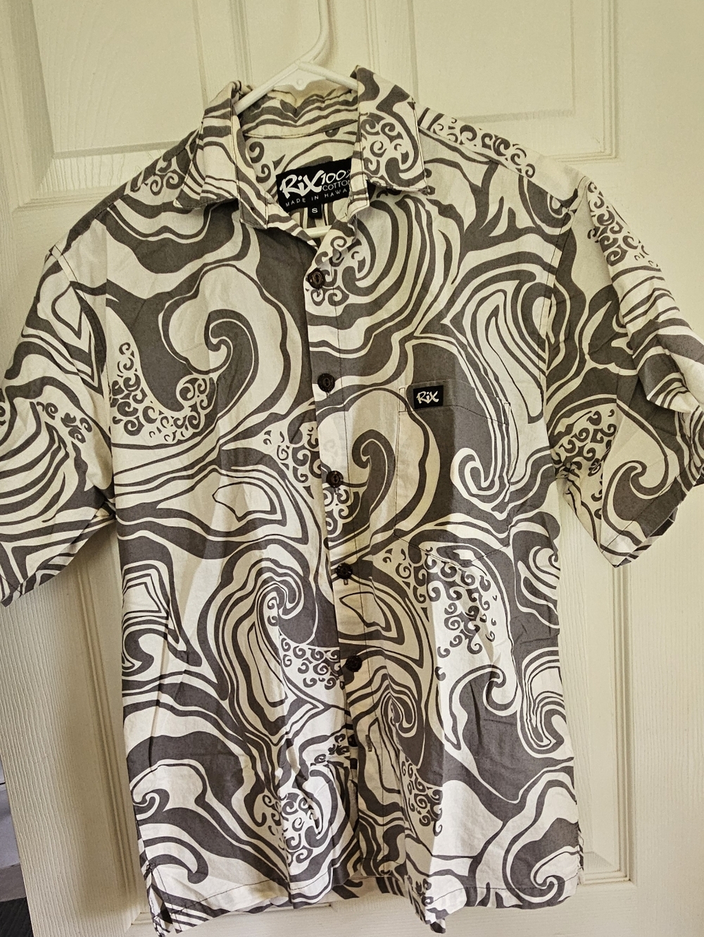 Rix Island Wear Mens Casual Short-Sleeve Button-Up Shirt in Gray & White